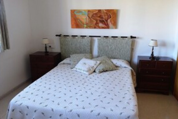 Room 13 of 17