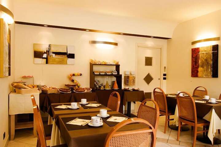 Breakfast area