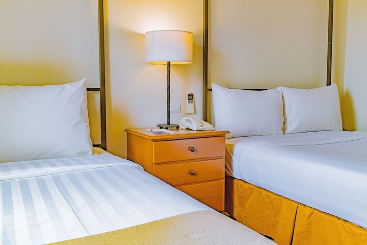 Room 4 of 14