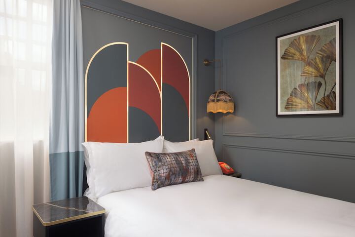 Room 21 of 46