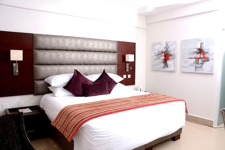 Room 3 of 20