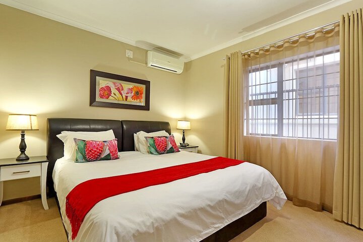 Room 4 of 80