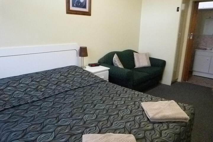 Room 16 of 35