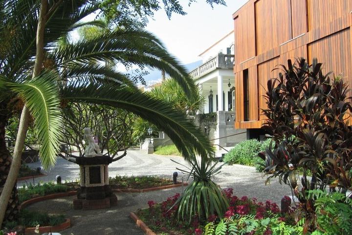 Hotel Exterior 66 of 87