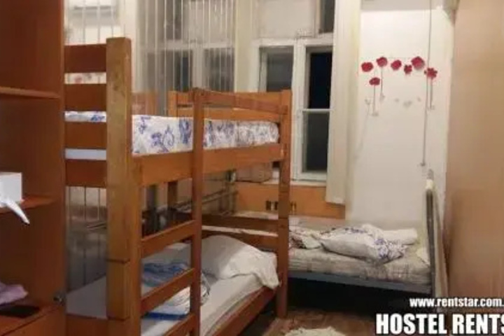 Room 2 of 2