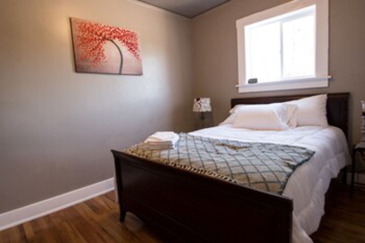 Room 8 of 16