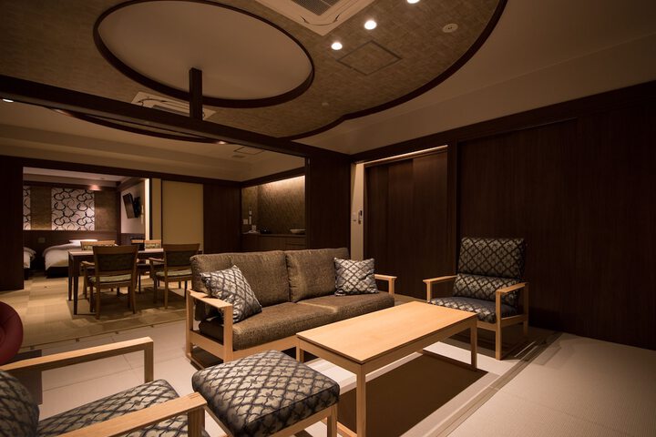 Room 28 of 218