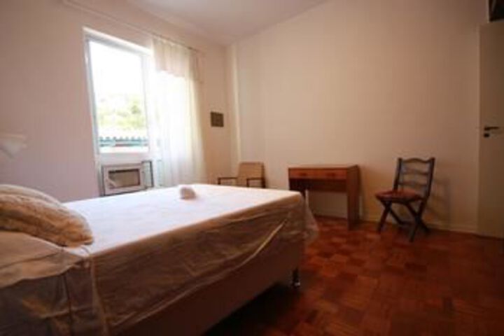 Room 12 of 35