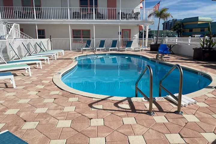 Pool 83 of 86