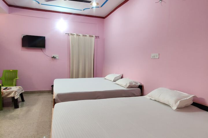Room 12 of 23