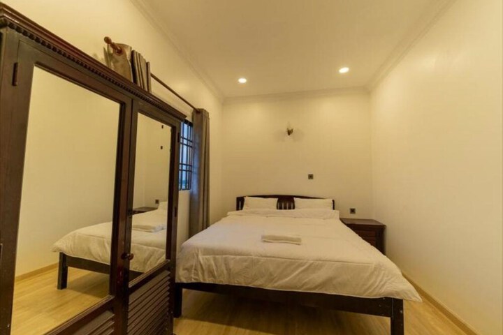 Room 6 of 39