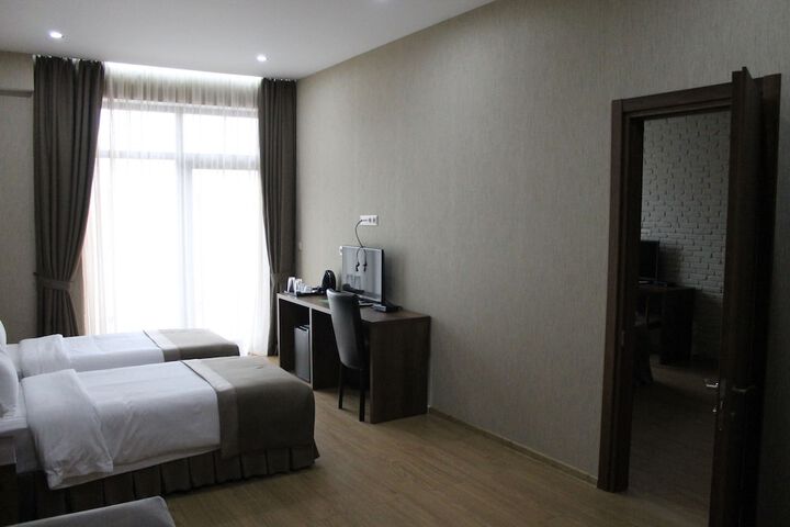 Room 10 of 45