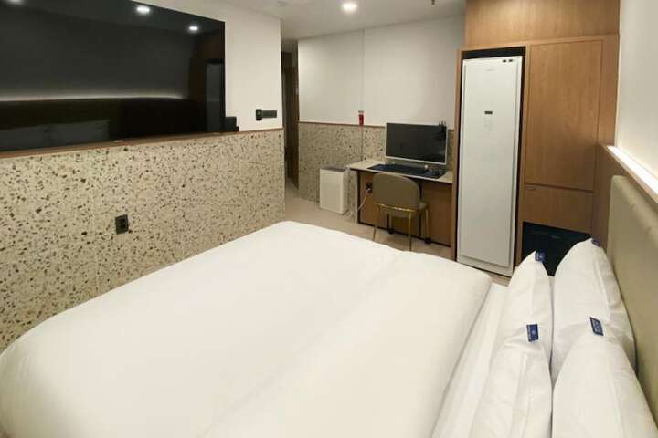 Room 59 of 109