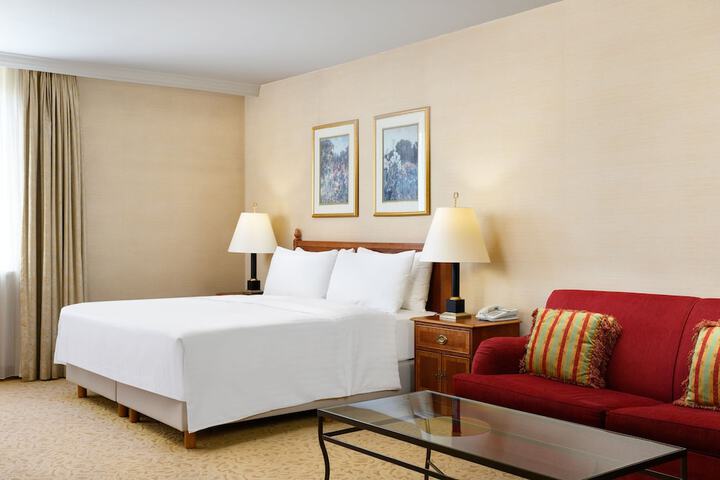 Room 4 of 36