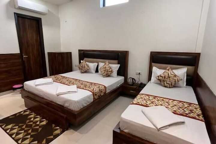 Room 5 of 23