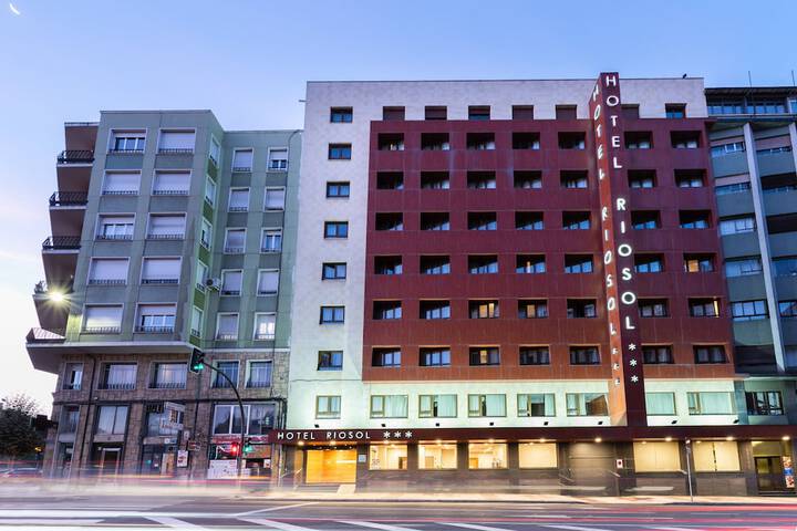 Hotel 49 of 52