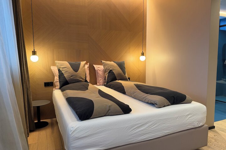 Room 40 of 76