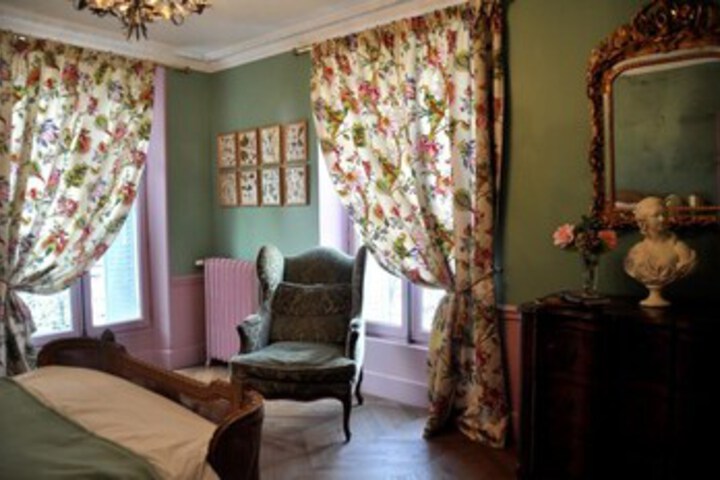 Room 43 of 53
