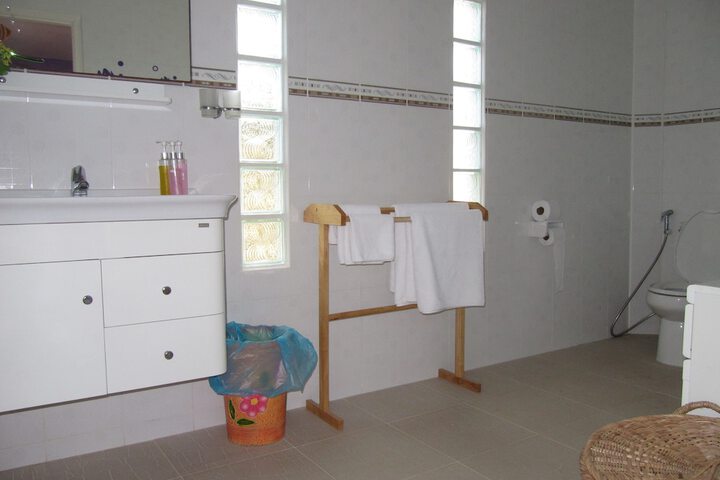 Room 10 of 49