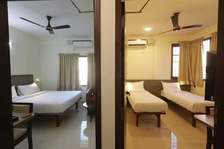 Room 4 of 14