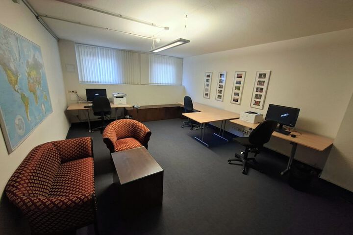 Business Center 29 of 36
