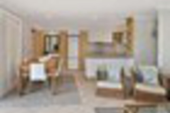 Room 35 of 129