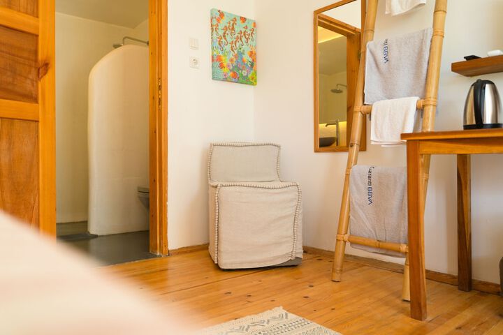 Room 2 of 26