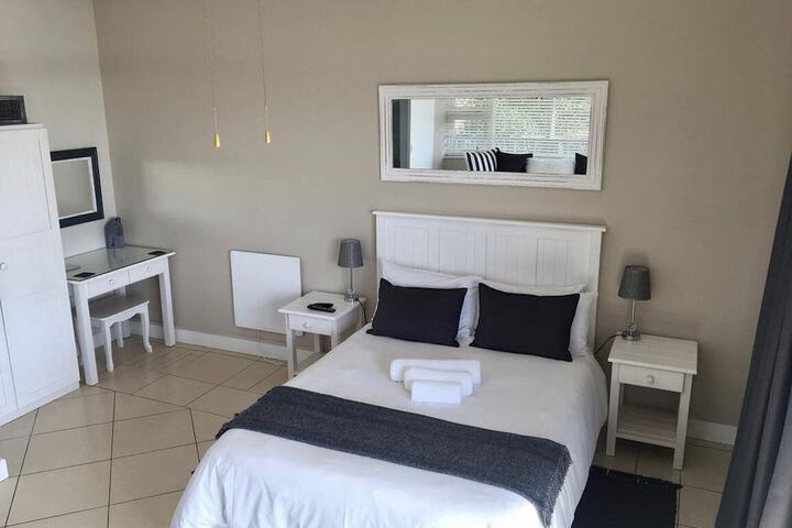 Room 4 of 60