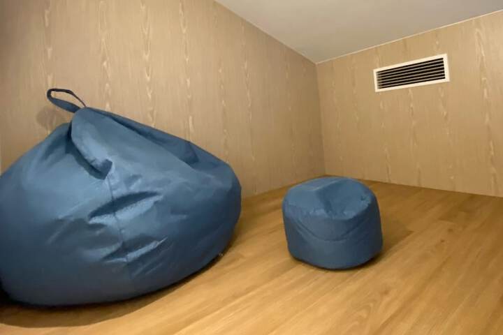 Room 21 of 75