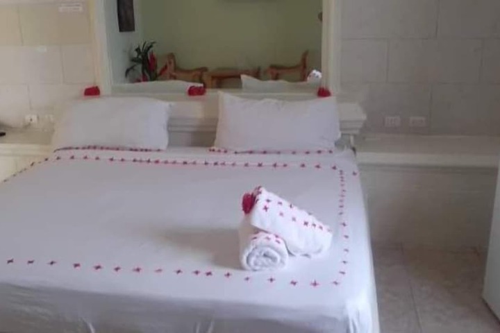 Room 10 of 20
