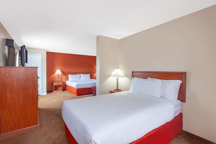 1 King Bed and 1 Double Bed Studio Suite
