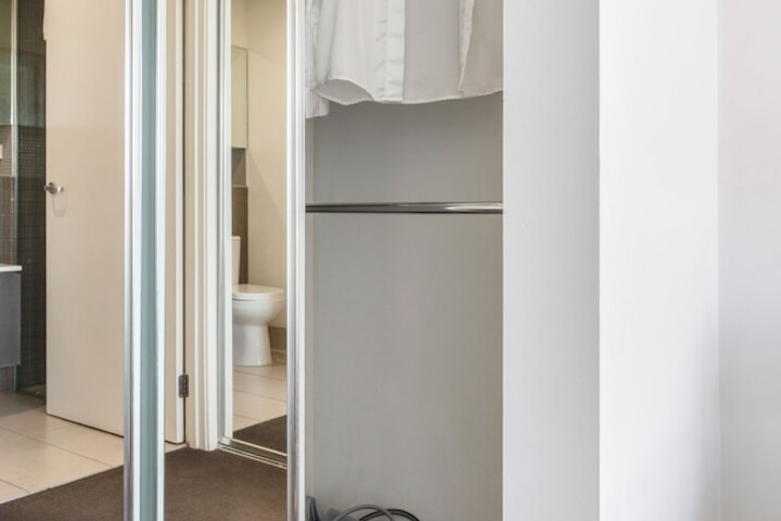 Room 15 of 46