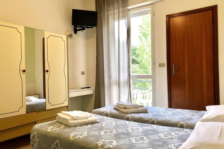 Room 6 of 41