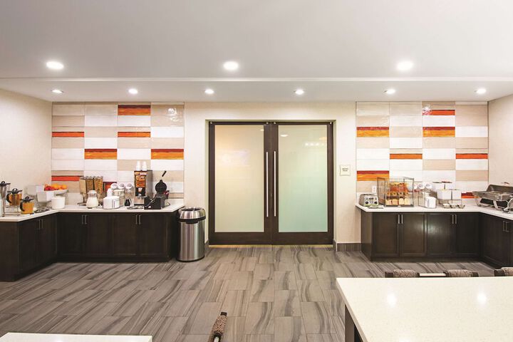 Breakfast/Coffee Service 56 of 61