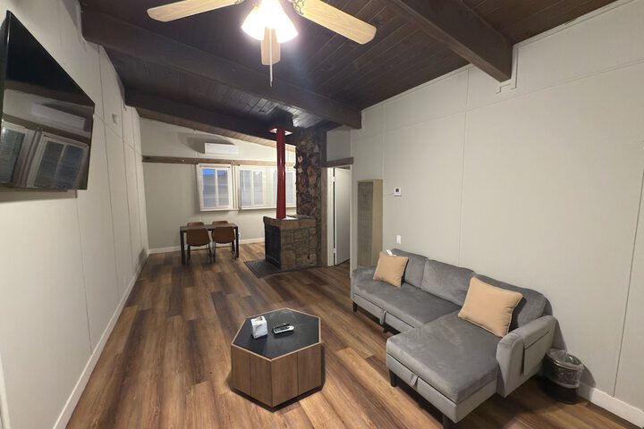 Room 27 of 43