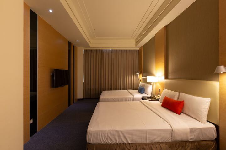 Room 26 of 57