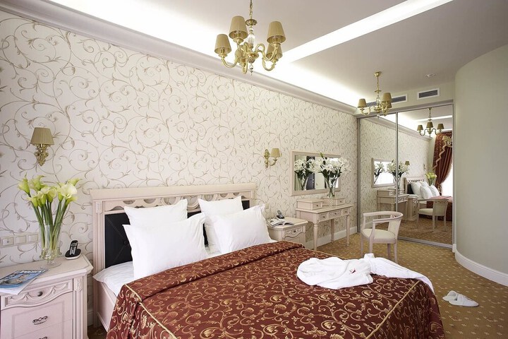 Room 5 of 55