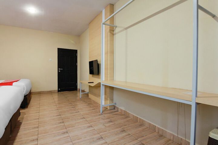 Room 26 of 33