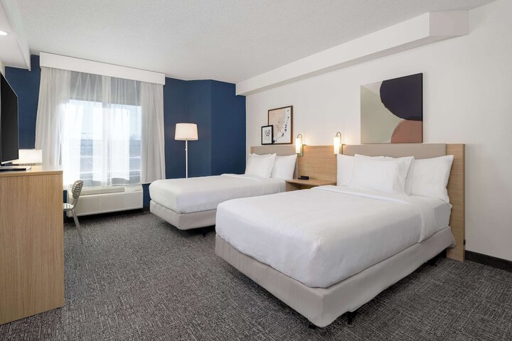 2 Double Beds (10 of 14)