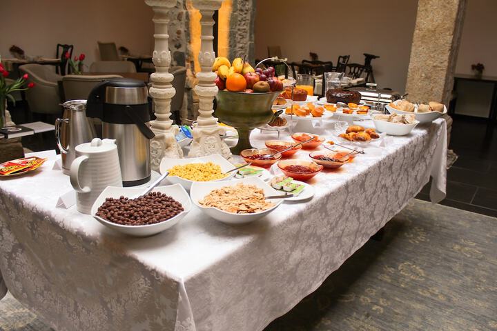 Breakfast/Coffee Service 32 of 47
