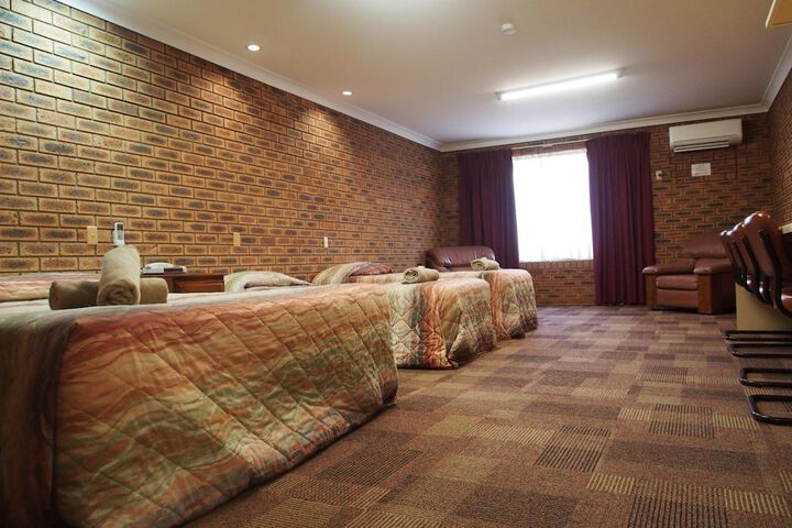Room 14 of 37