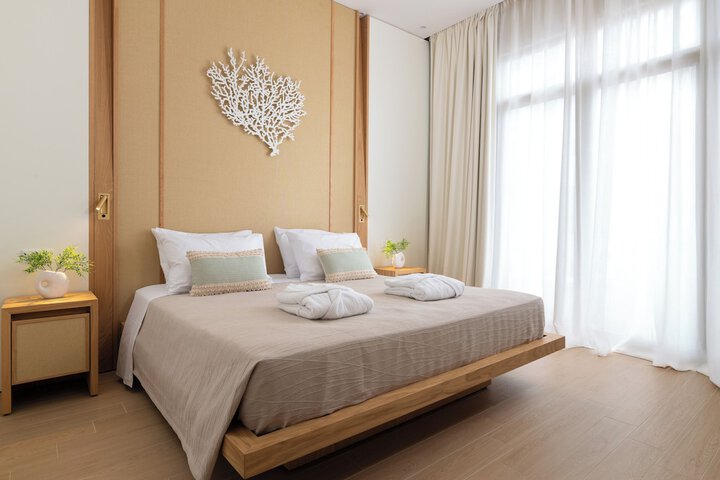 Room 12 of 62