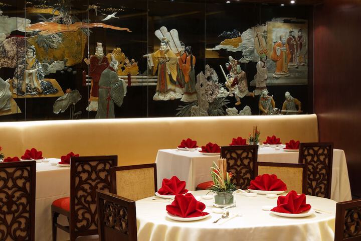 Dining 57 of 77
