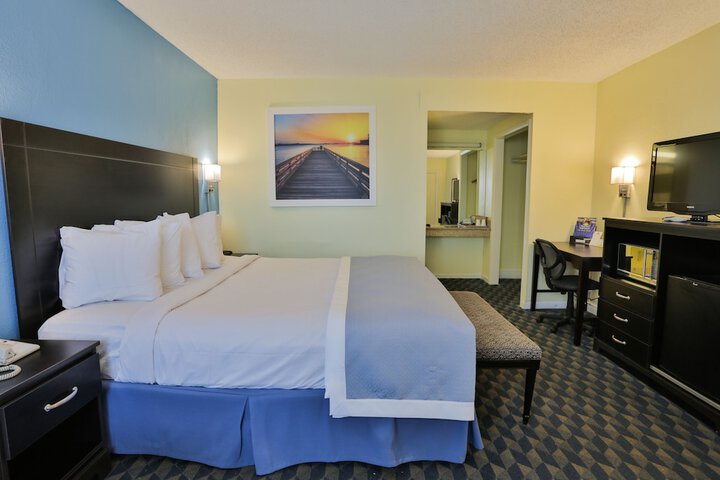 1 King Bed (7 of 20)