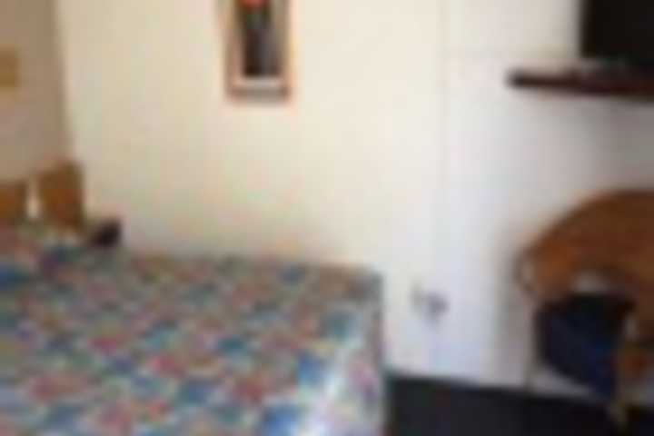 Room 15 of 144
