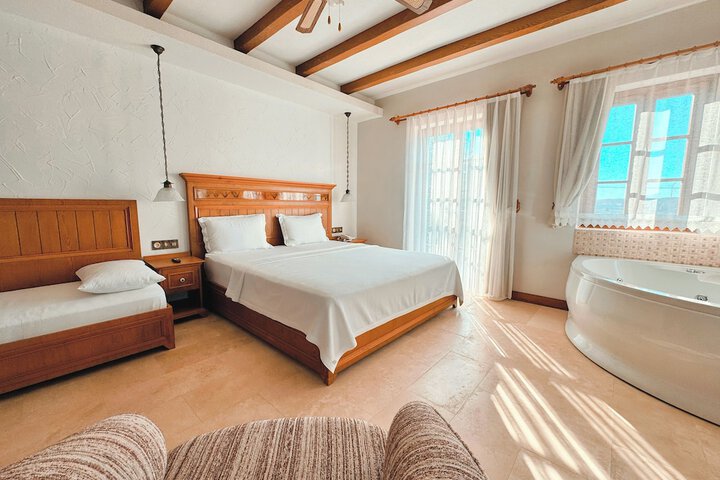 Room 17 of 63