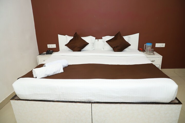 Room 26 of 40