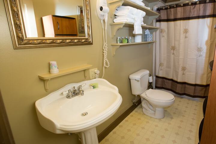 Room 35 of 41