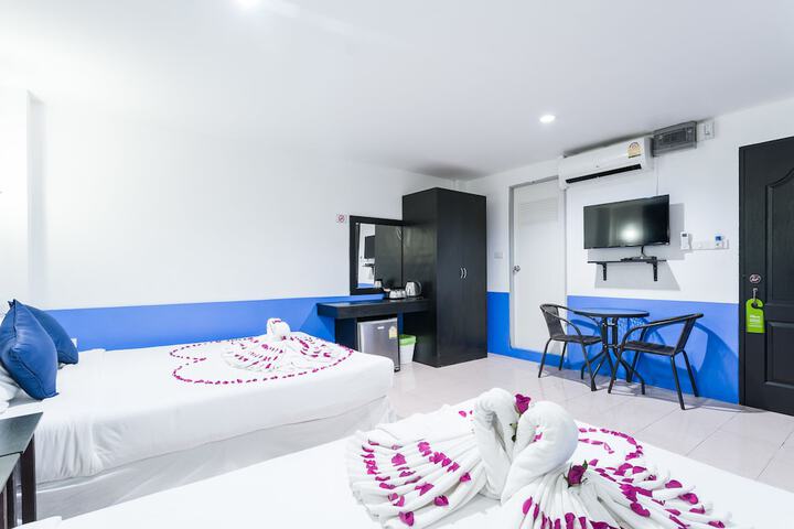 Room 3 of 12