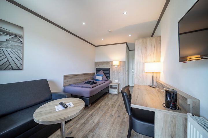 Room 4 of 67